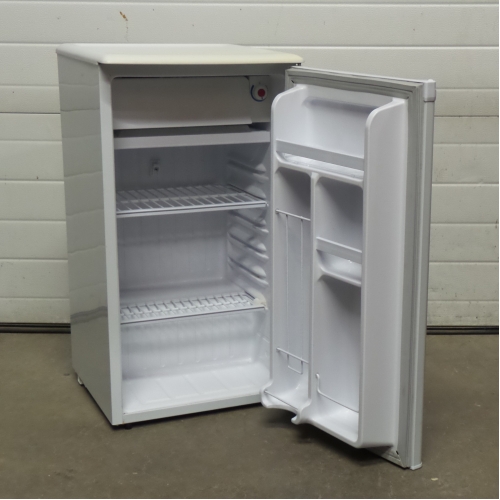 Danby DCR34W 3.2 cu ft Compact Refrigerator Fridge w Freezer Allsold.ca Buy & Sell Used